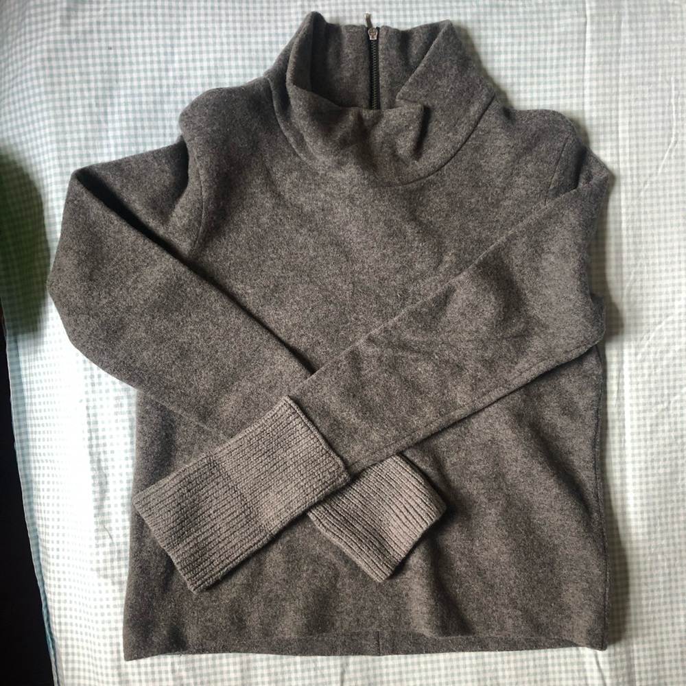 Club Monaco Grey Sweater